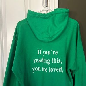 GREEN SWEATSHIRT